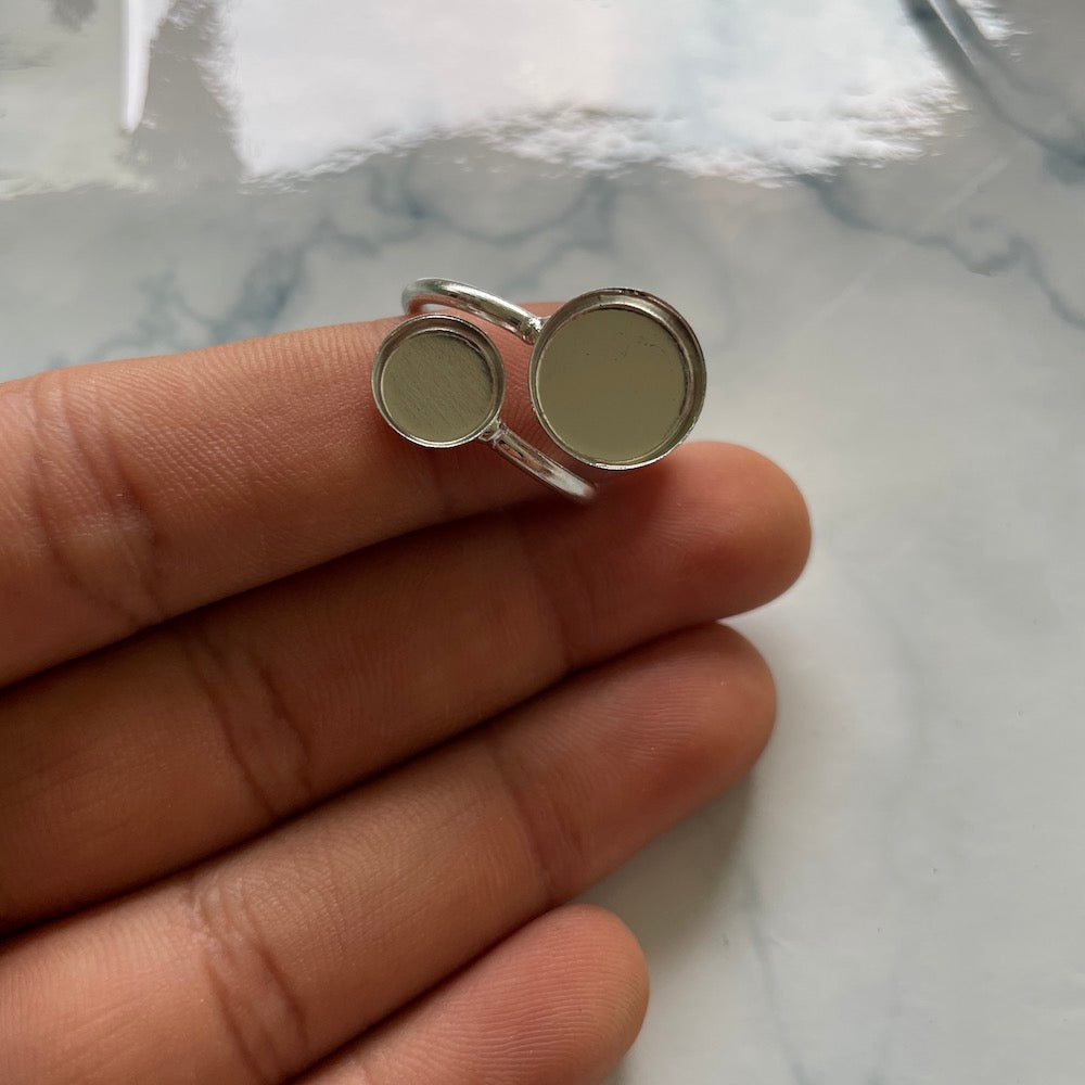 Adjustable round ring bezel- Silver