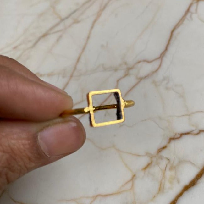 Square bezel Adjustable Ring - Gold