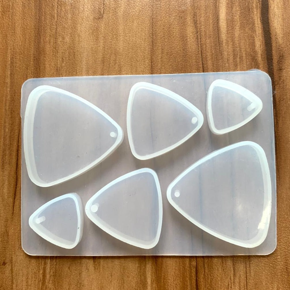 6 cavity triangle mould