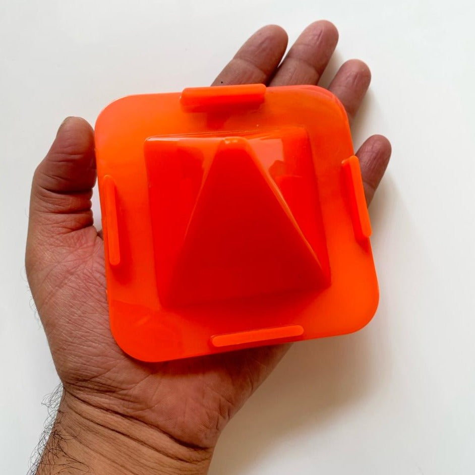 Pyramid Stand for height and level
