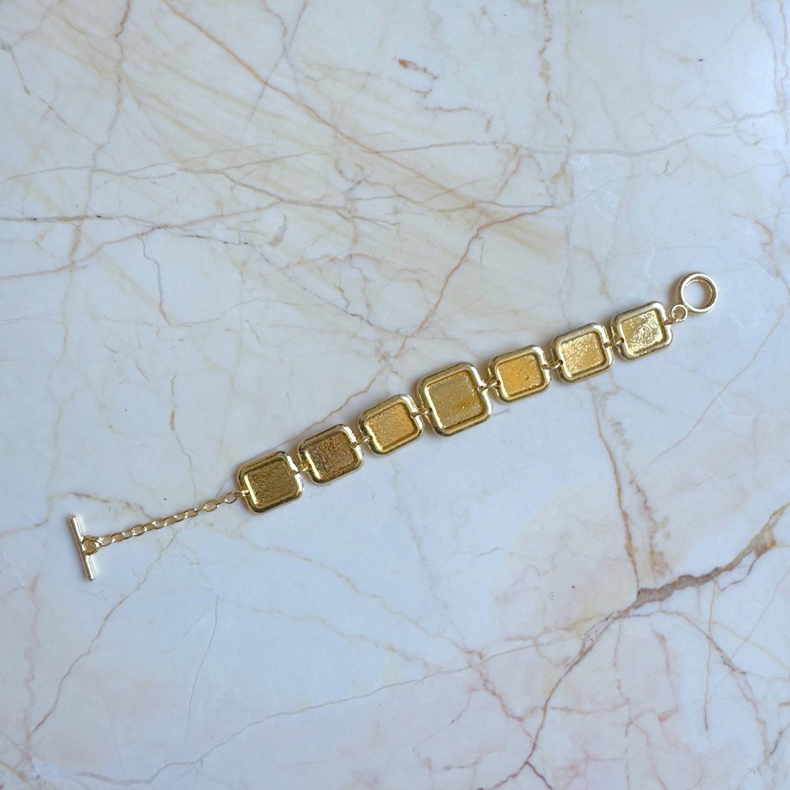 Metal Bracelet with 7 Cavity