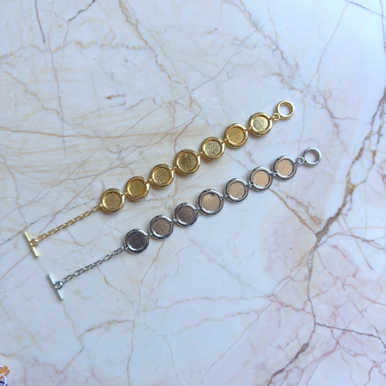 Metal Bracelet with 7 Cavity