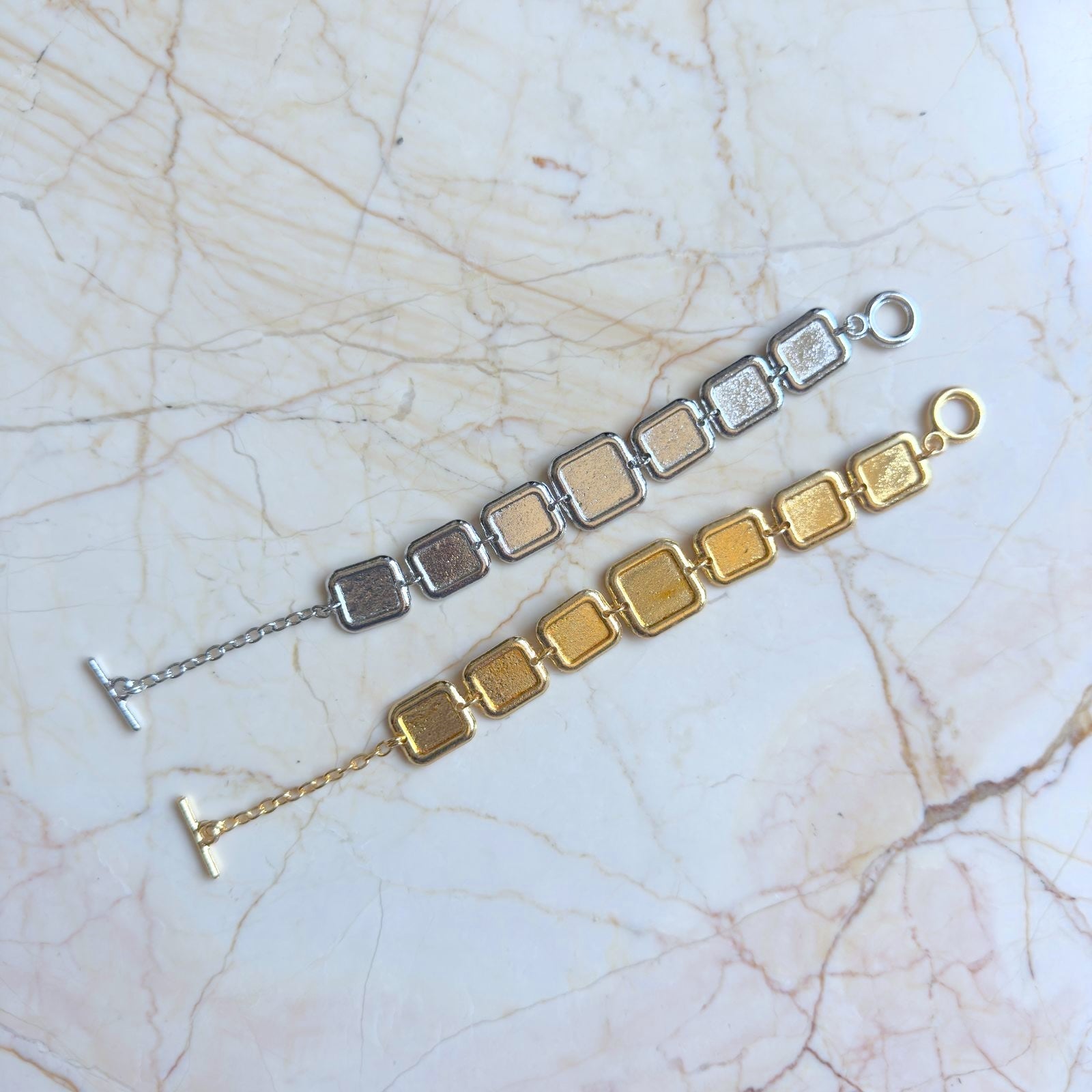 Metal Bracelet with 7 Cavity
