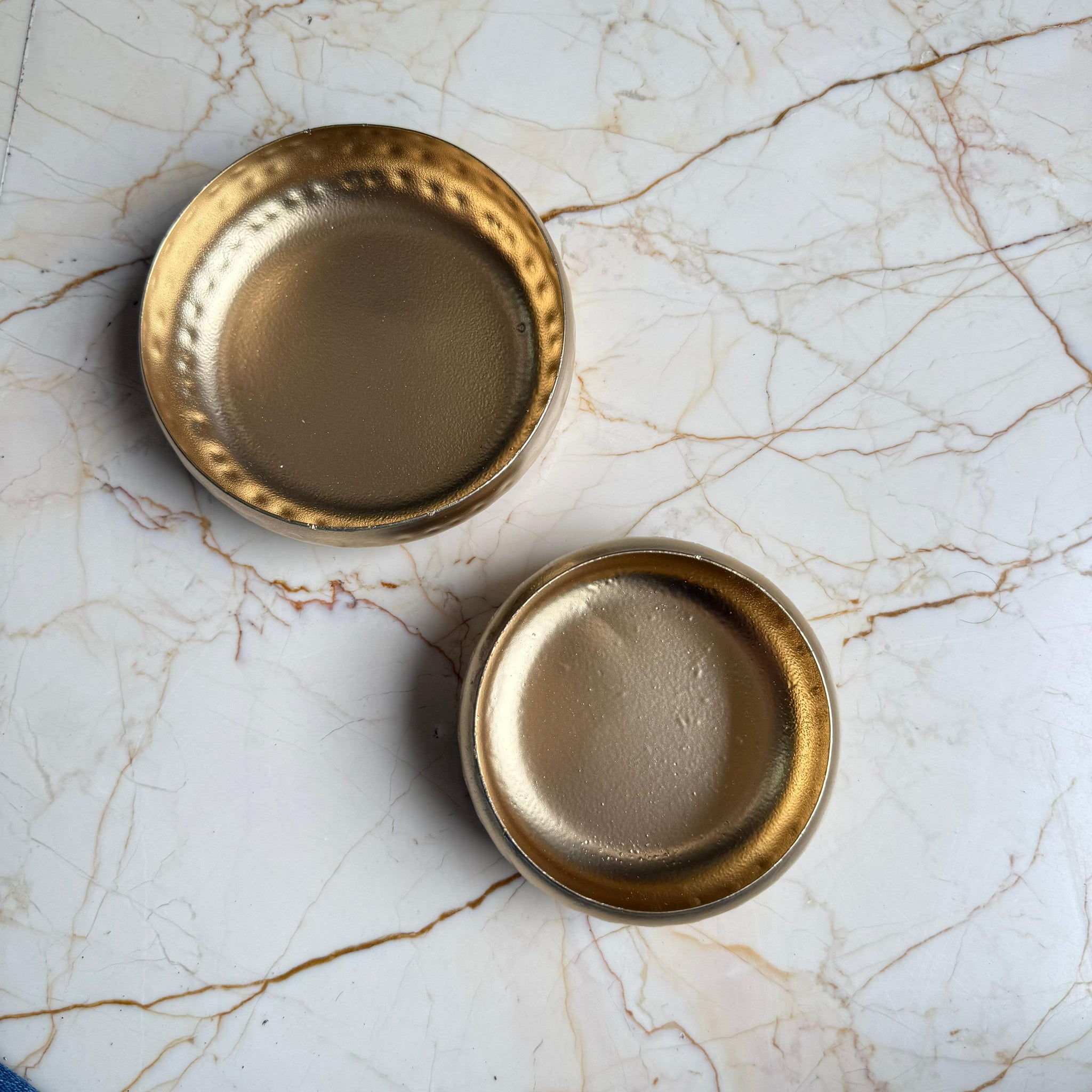 Round Plain Metal Urli