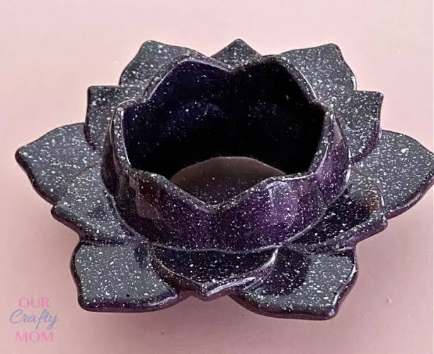 Lotus tea light/ candle holder mould